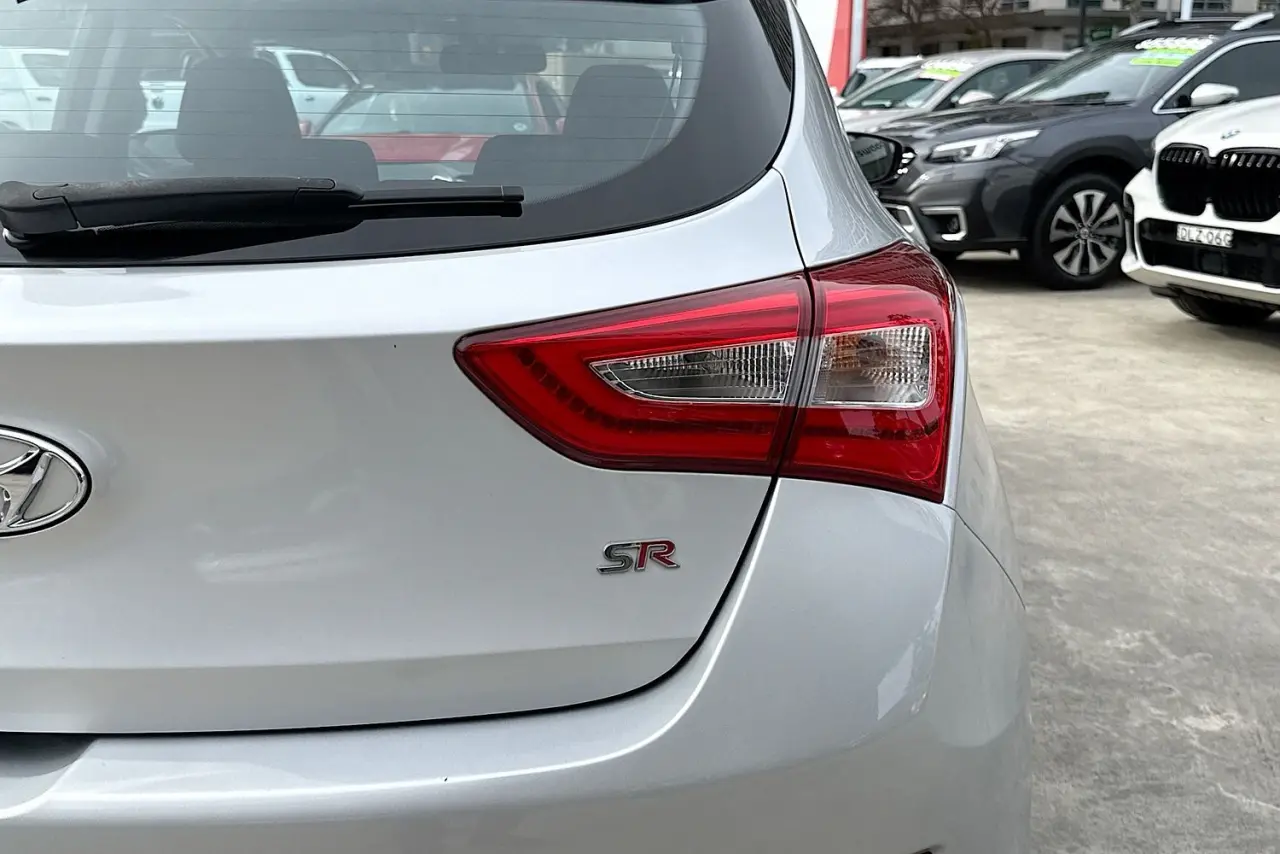 2016 Hyundai i30 Gallery Image 9
