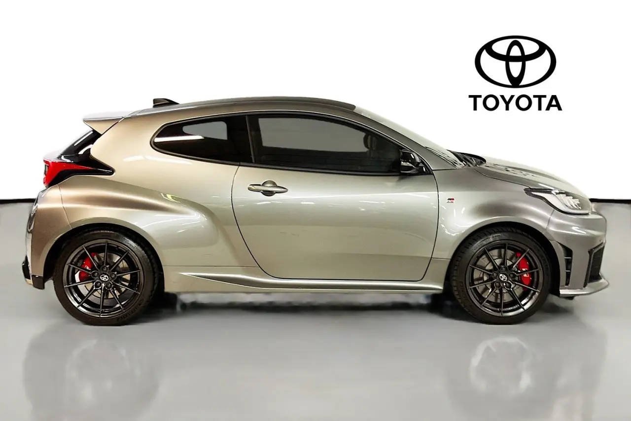 2025 Toyota Yaris Gallery Image 11