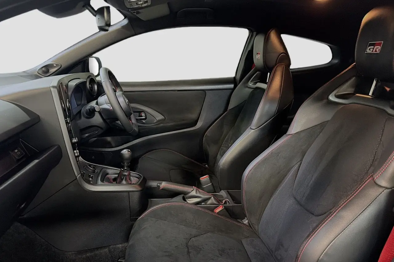 2025 Toyota Yaris Gallery Image 25