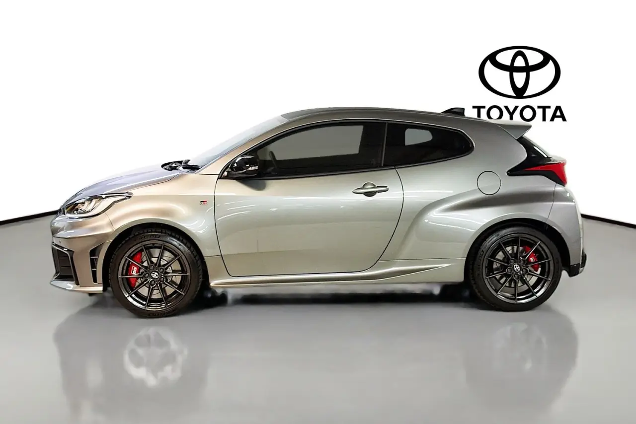 2025 Toyota Yaris Gallery Image 5