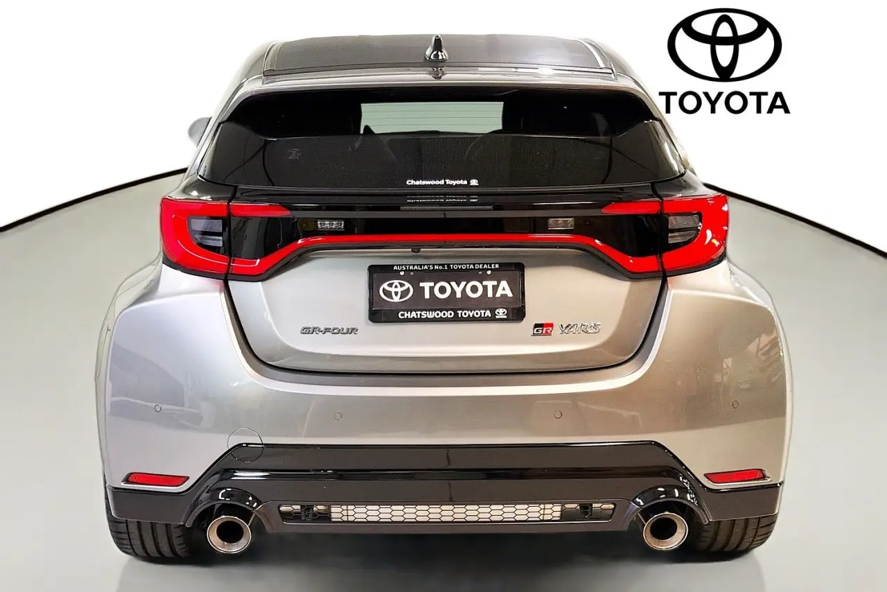 2025 Toyota Yaris Gallery Image 7