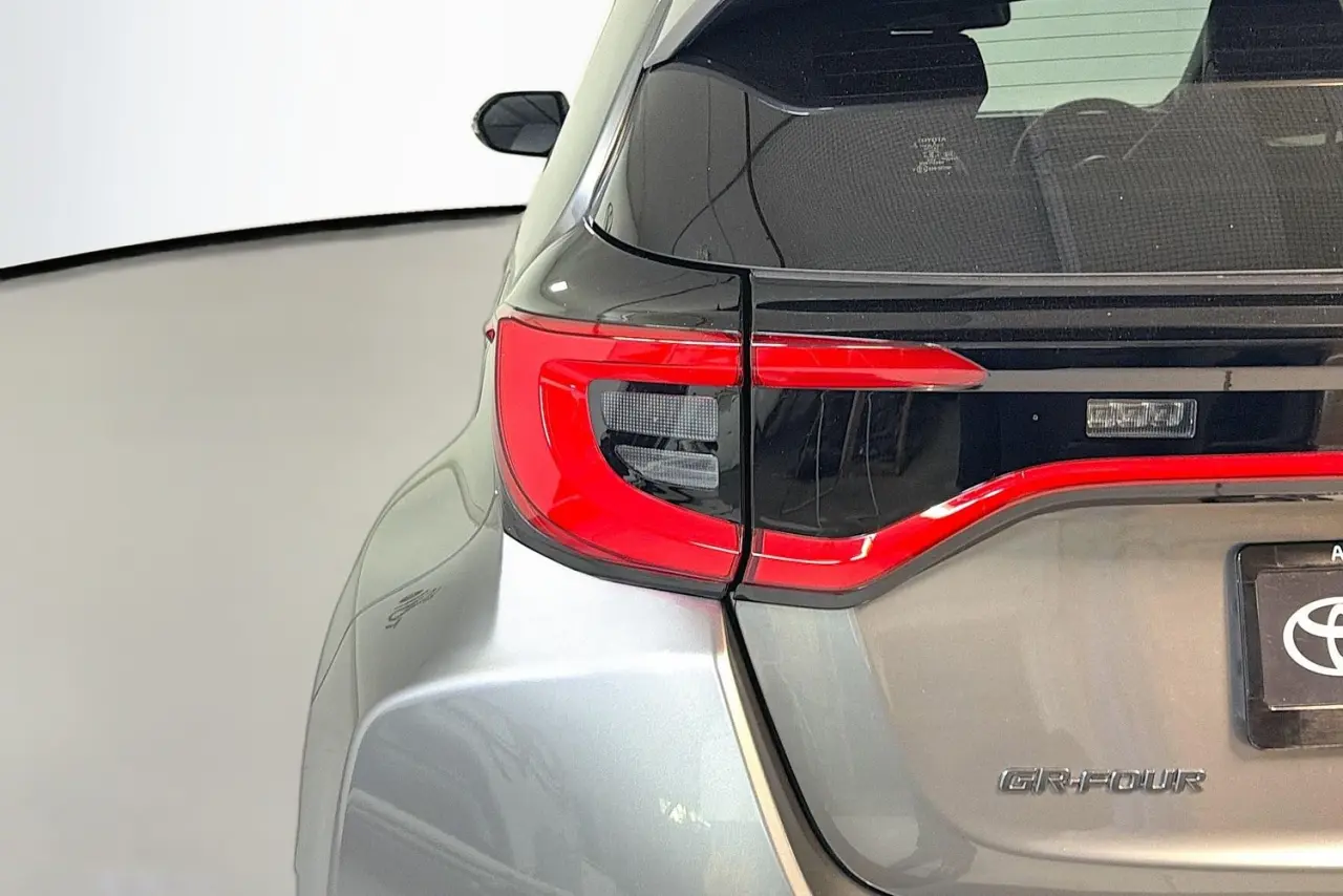 2025 Toyota Yaris Gallery Image 8