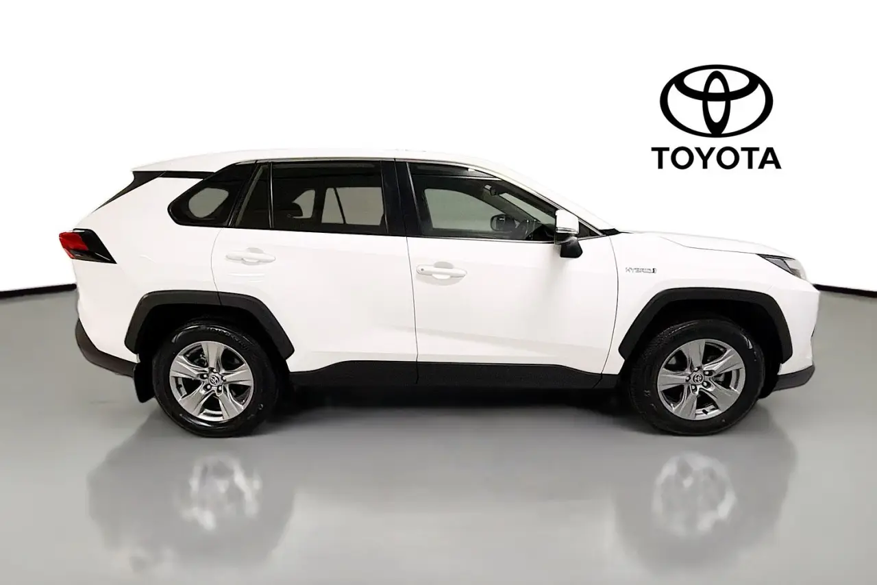 2023 Toyota RAV4 Gallery Image 11