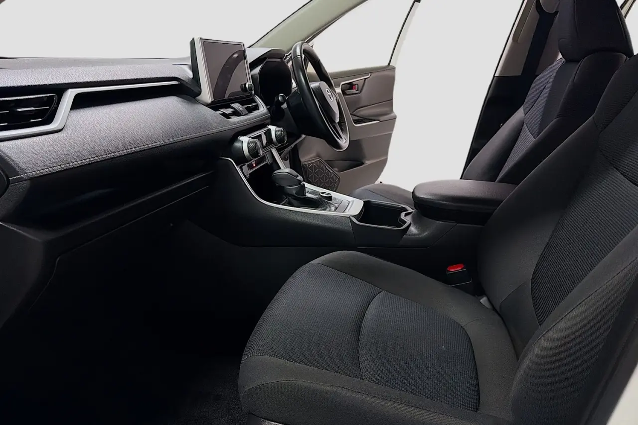 2023 Toyota RAV4 Gallery Image 24