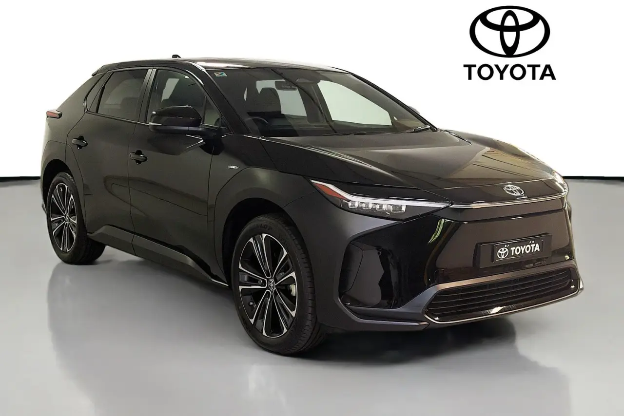 2024 Toyota bZ4X Gallery Image 1