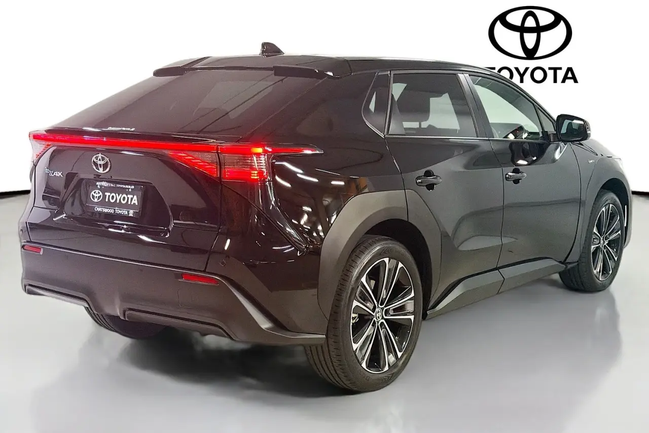 2024 Toyota bZ4X Gallery Image 10
