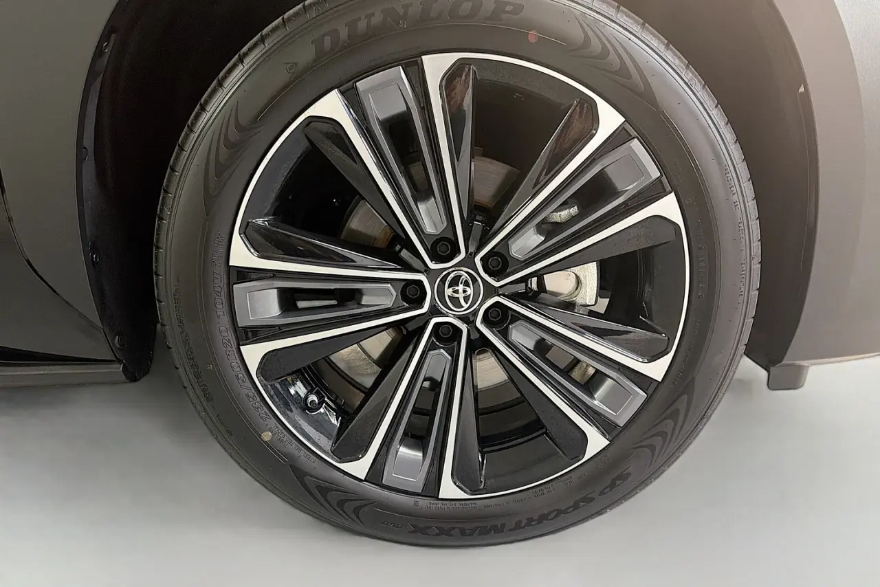 2024 Toyota bZ4X Gallery Image 27