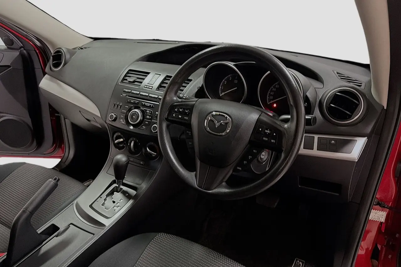 2013 Mazda 3 Gallery Image 21