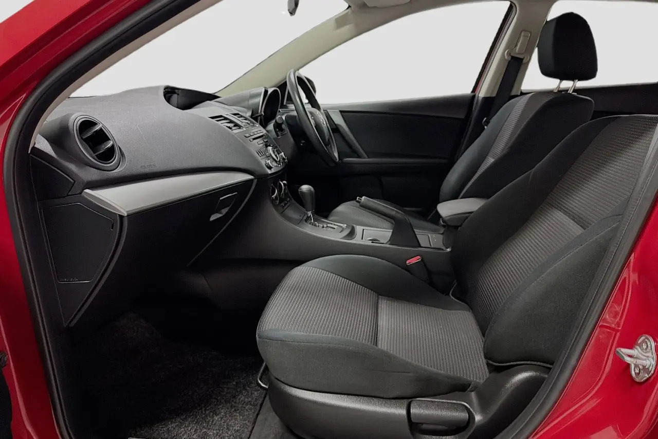 2013 Mazda 3 Gallery Image 23