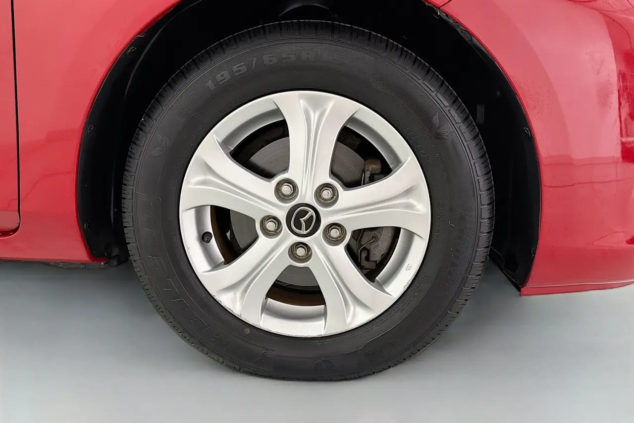 2013 Mazda 3 Gallery Image 26