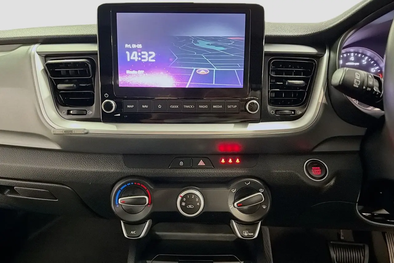 2021 Kia Stonic Gallery Image 15