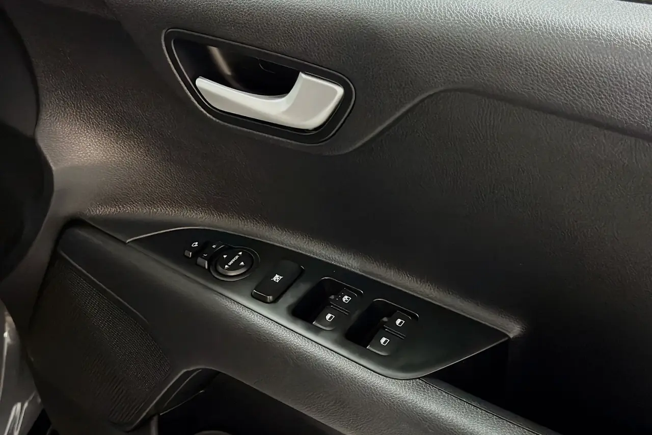 2021 Kia Stonic Gallery Image 24
