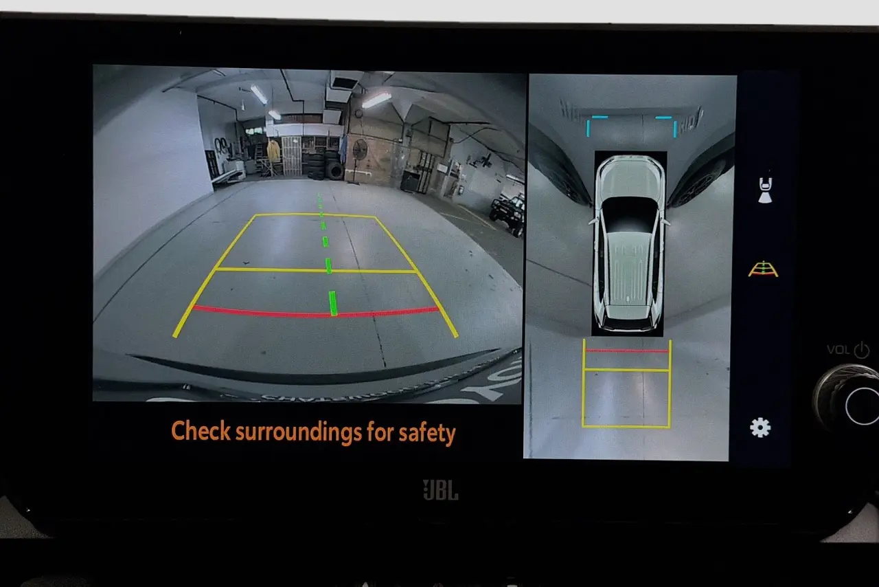 2024 Toyota RAV4 Gallery Image 16