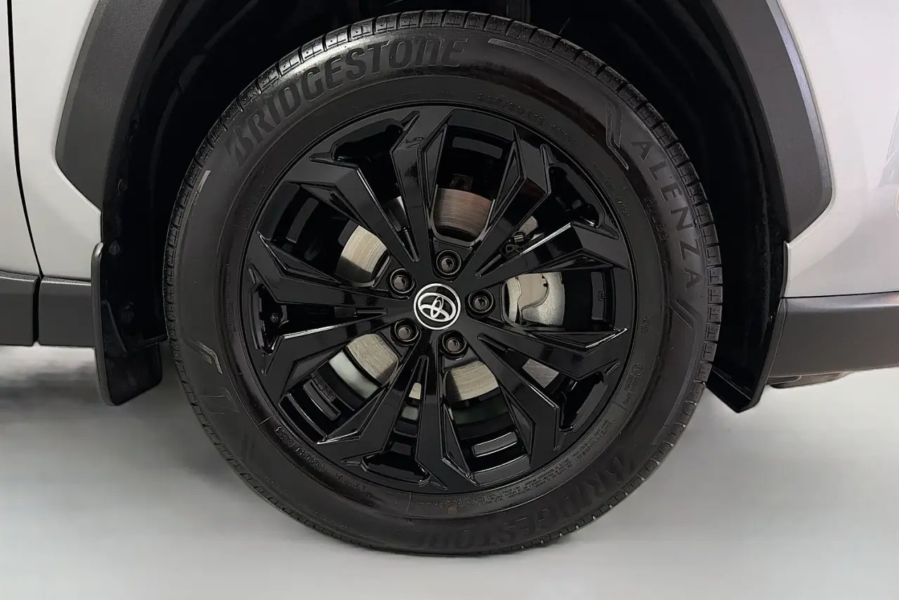 2024 Toyota RAV4 Gallery Image 28