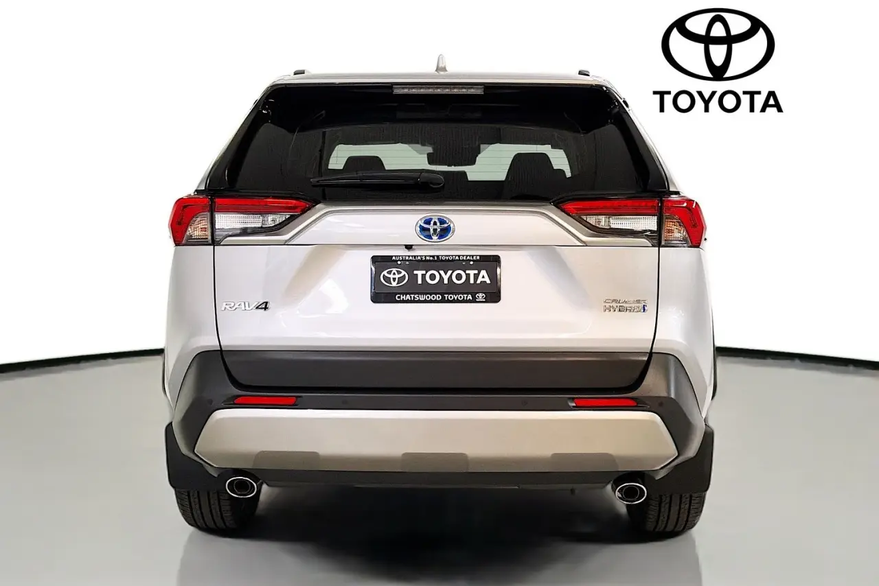 2024 Toyota RAV4 Gallery Image 7