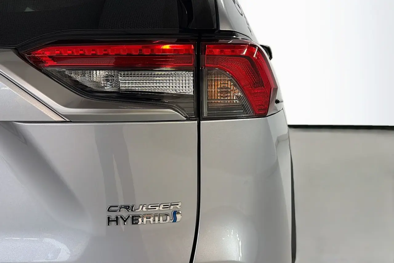 2024 Toyota RAV4 Gallery Image 9