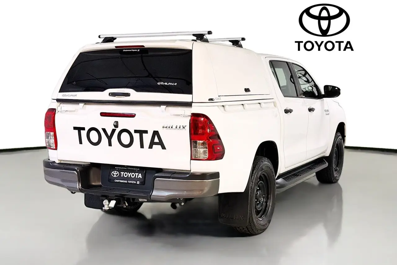 2022 Toyota Hilux Gallery Image 10