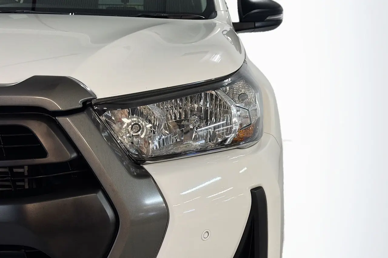 2022 Toyota Hilux Gallery Image 3