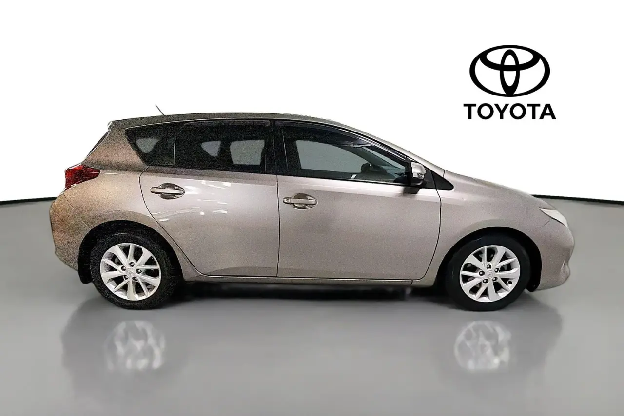 2012 Toyota Corolla Gallery Image 11