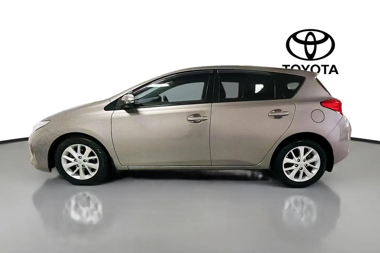 2012 Toyota Corolla Gallery Image 5