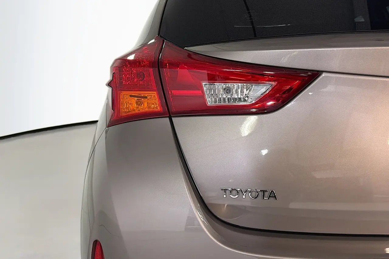 2012 Toyota Corolla Gallery Image 8