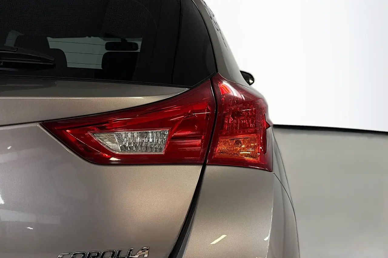 2012 Toyota Corolla Gallery Image 9