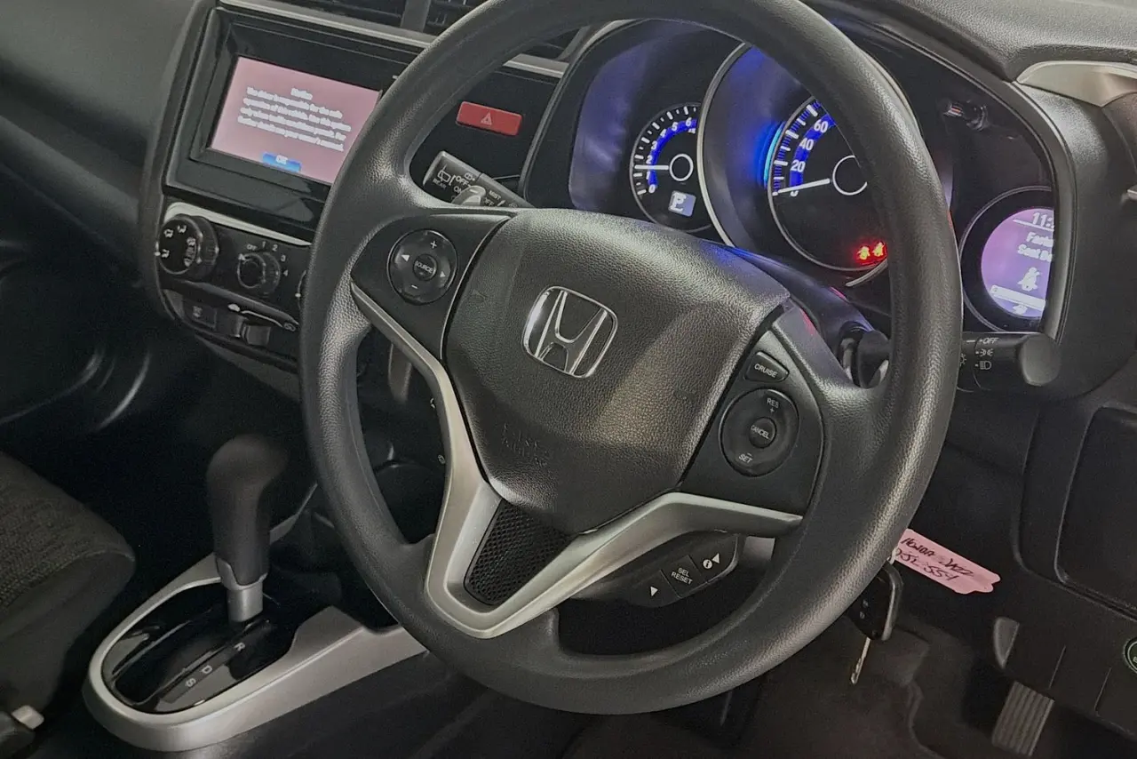 2016 Honda Jazz Gallery Image 13