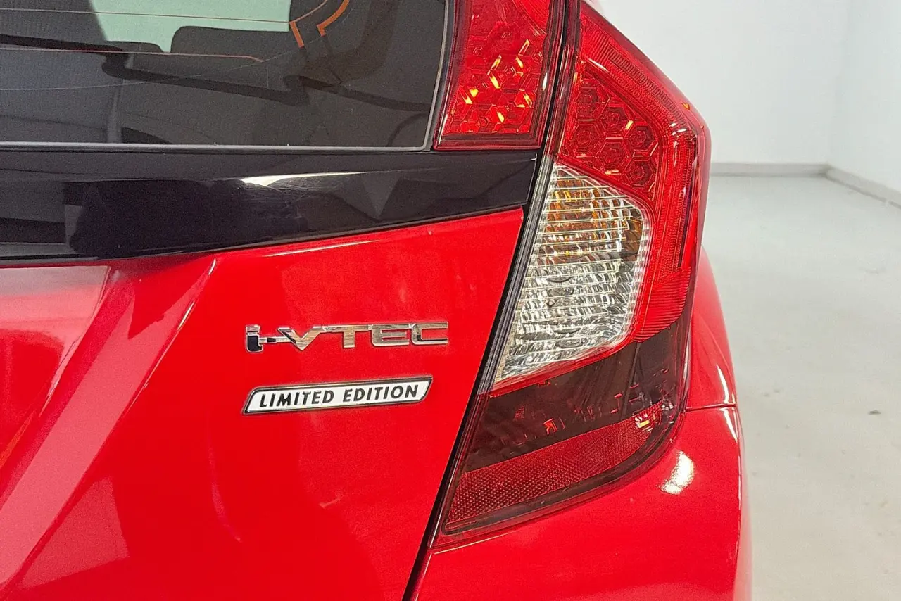 2016 Honda Jazz Gallery Image 9