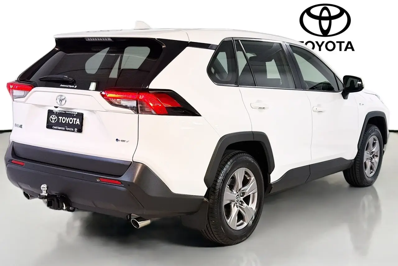 2025 Toyota RAV4 Gallery Image 10