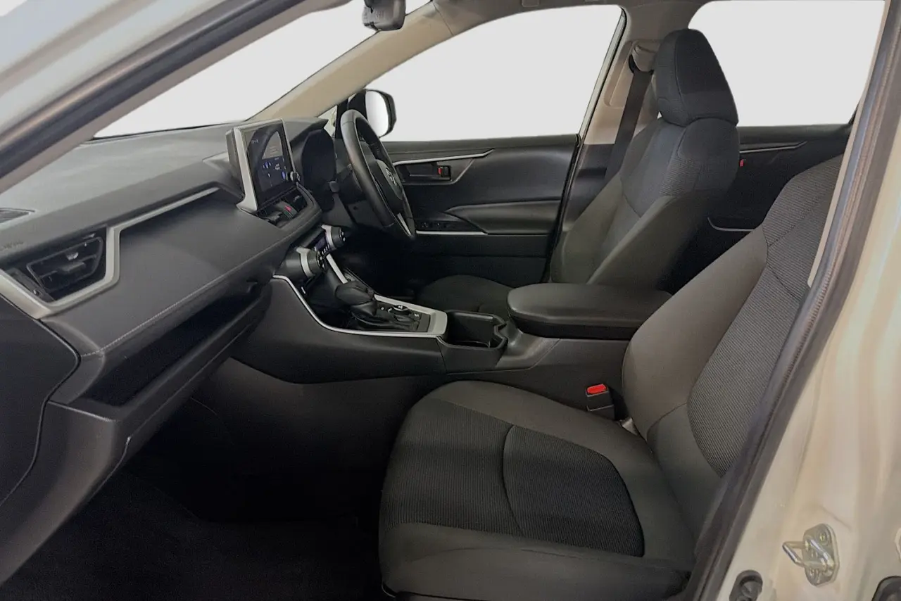 2025 Toyota RAV4 Gallery Image 23