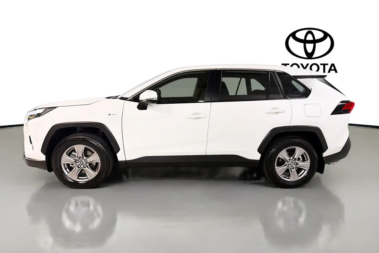2025 Toyota RAV4 Gallery Image 5