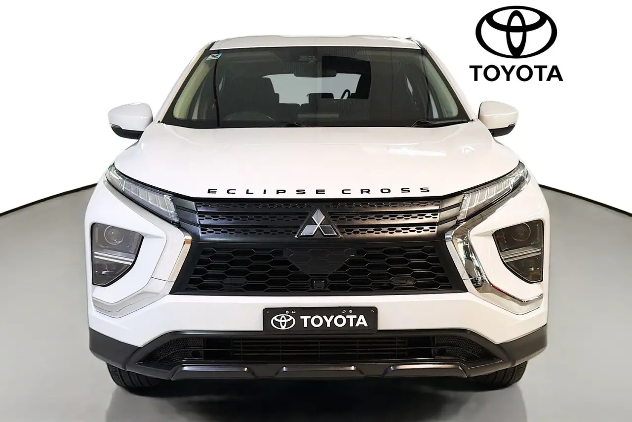 2022 Mitsubishi Eclipse Cross Gallery Image 2