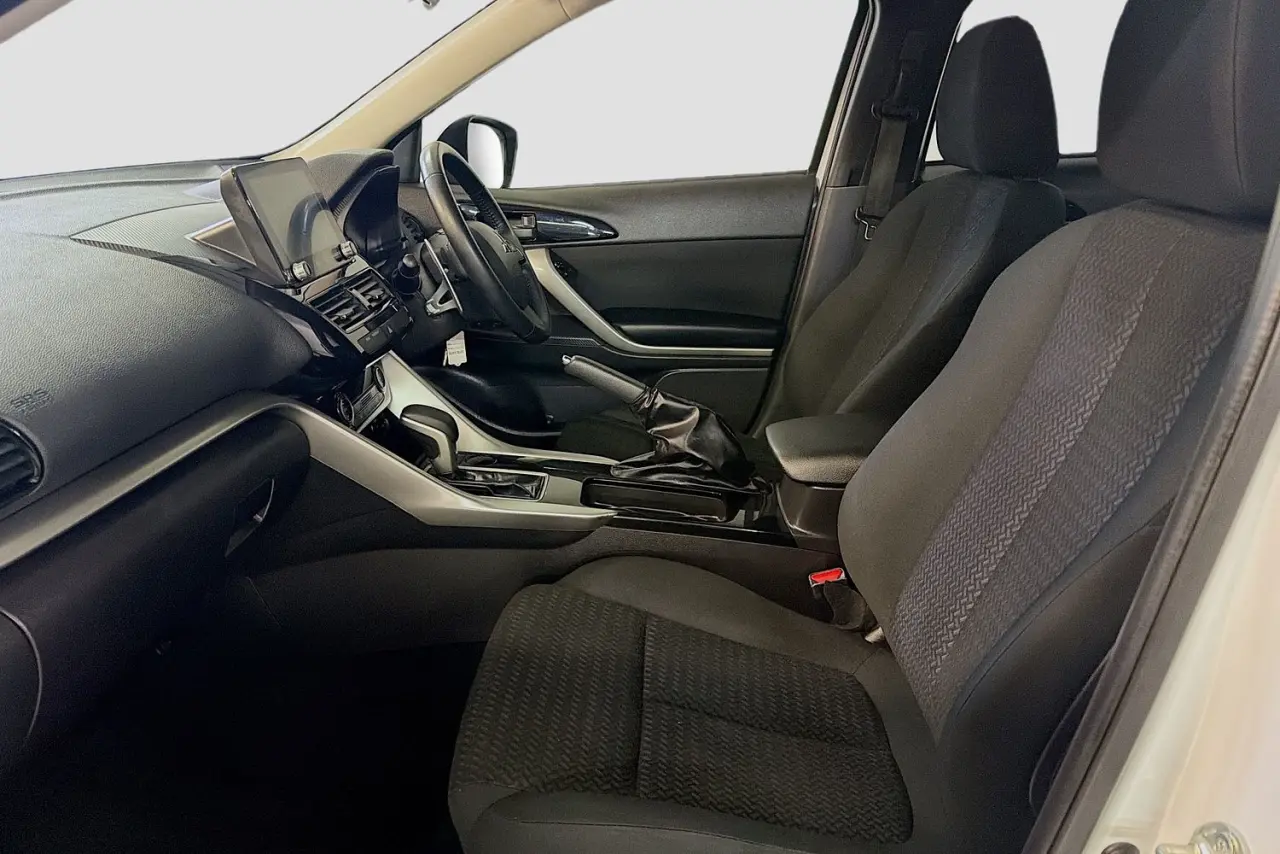 2022 Mitsubishi Eclipse Cross Gallery Image 23