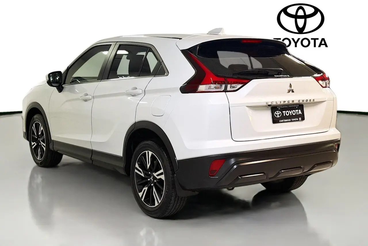 2022 Mitsubishi Eclipse Cross Gallery Image 6