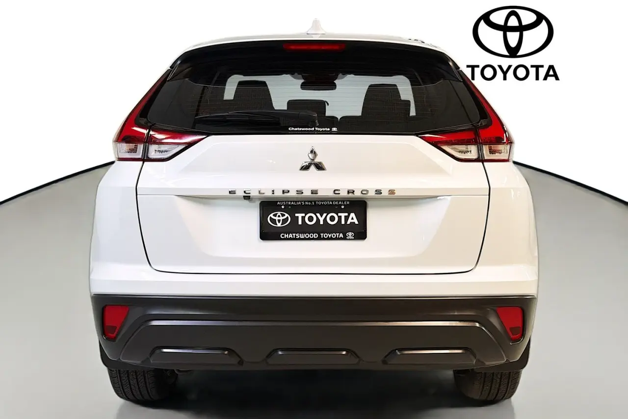 2022 Mitsubishi Eclipse Cross Gallery Image 7