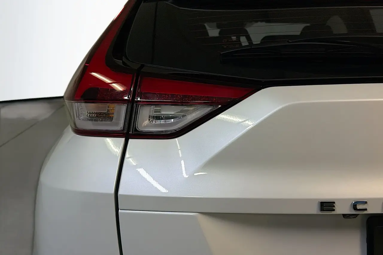 2022 Mitsubishi Eclipse Cross Gallery Image 8