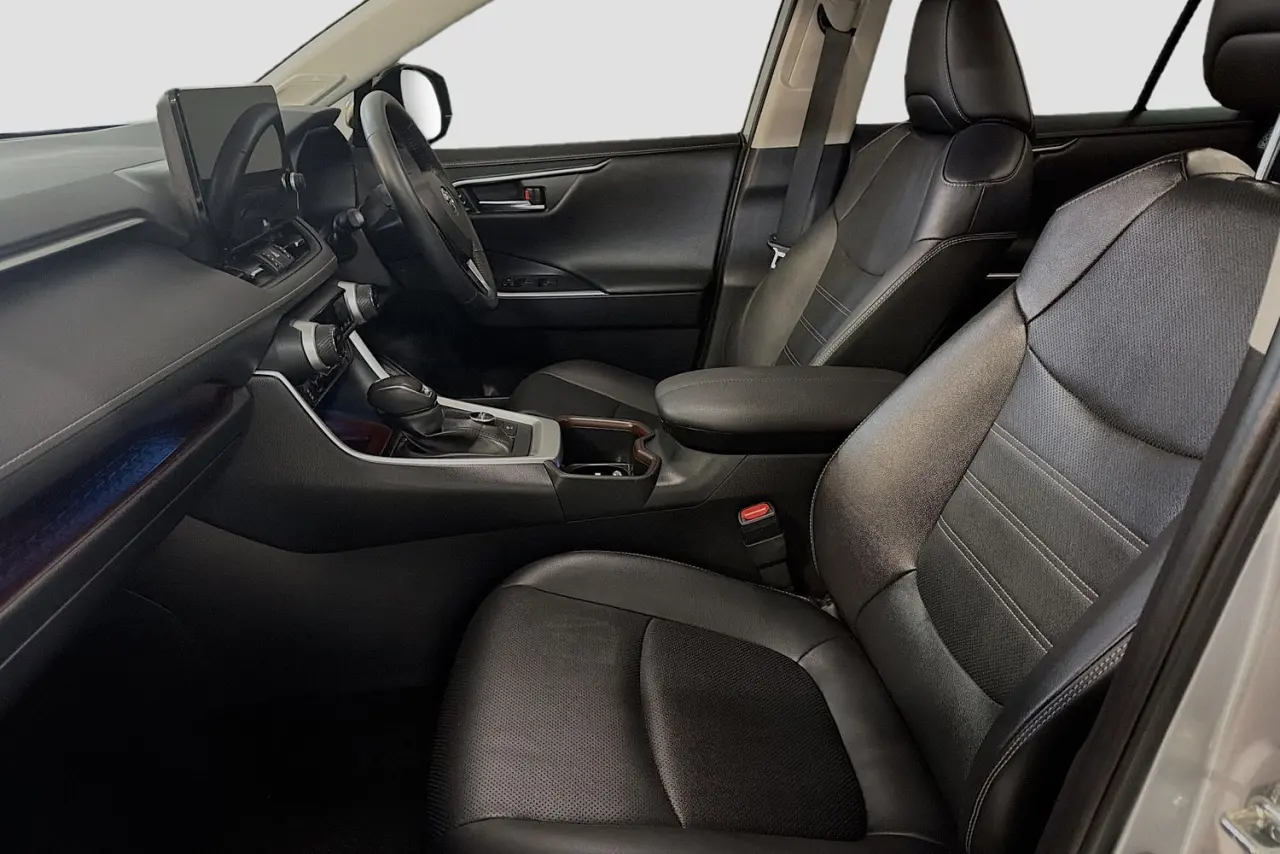 2024 Toyota RAV4 Gallery Image 25