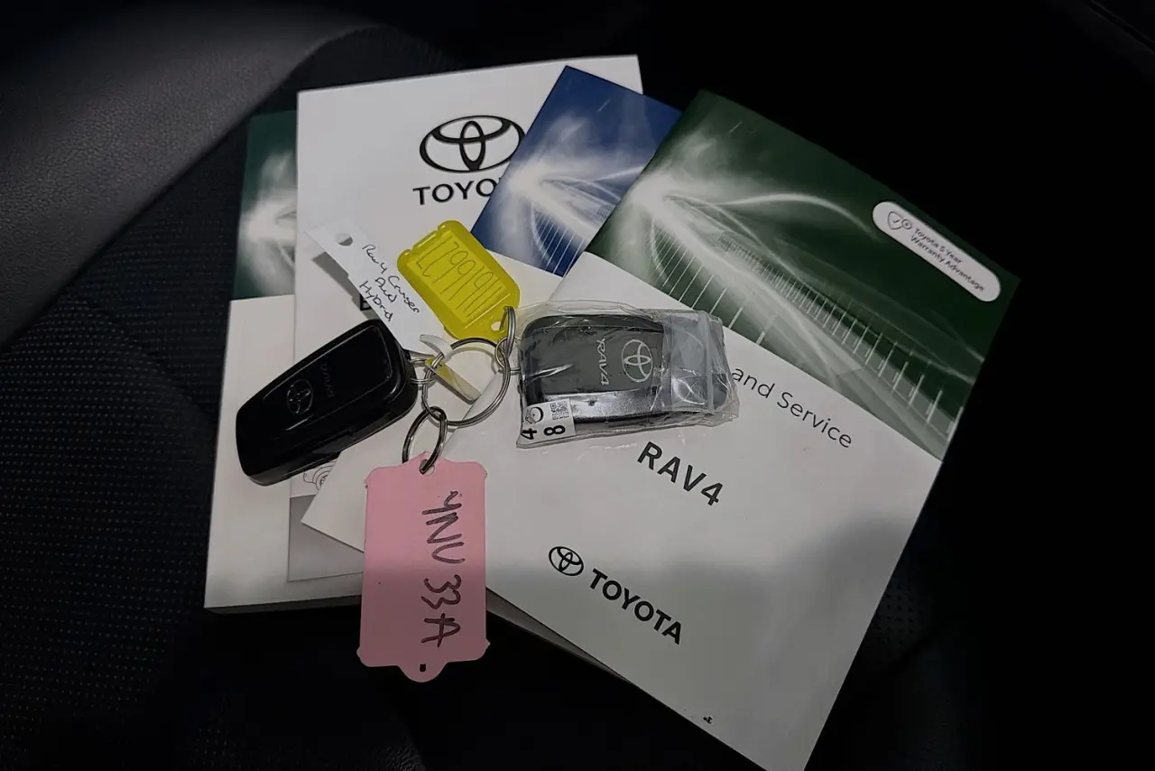 2024 Toyota RAV4 Gallery Image 30