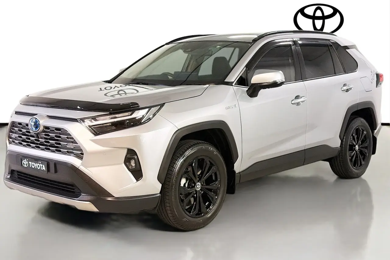 2024 Toyota RAV4 Gallery Image 4