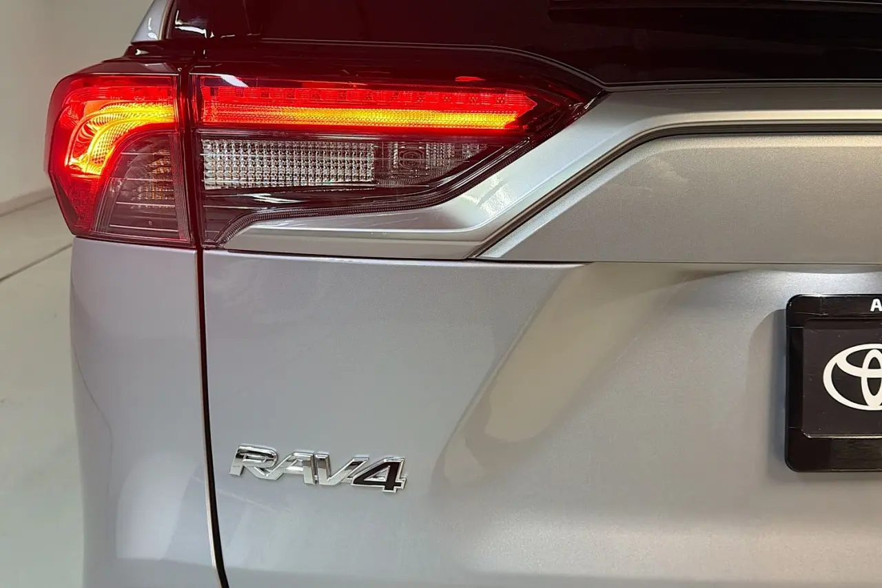 2024 Toyota RAV4 Gallery Image 8