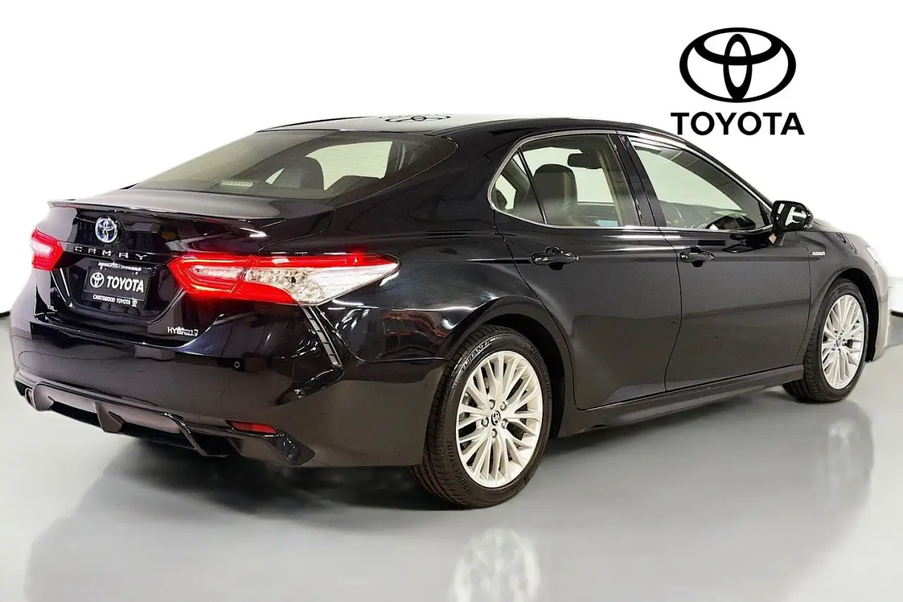 2020 Toyota Camry Gallery Image 10