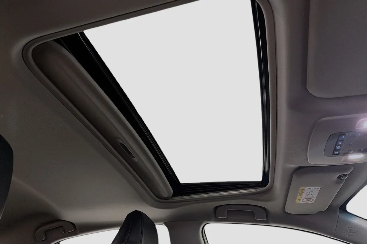 2020 Toyota Camry Gallery Image 12