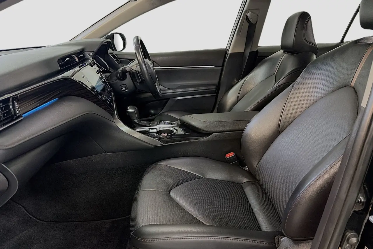 2020 Toyota Camry Gallery Image 25