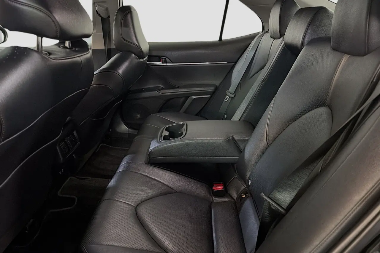2020 Toyota Camry Gallery Image 26
