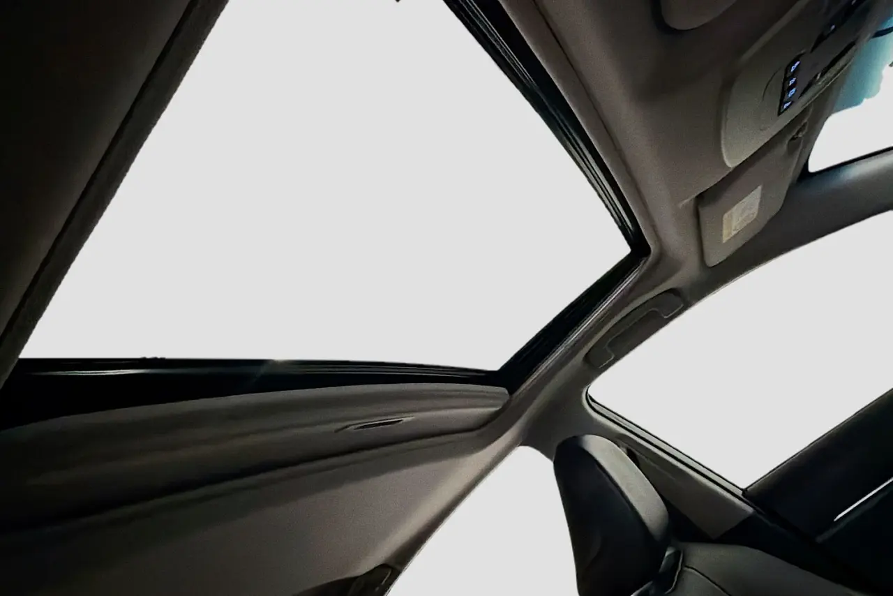 2020 Toyota Camry Gallery Image 12
