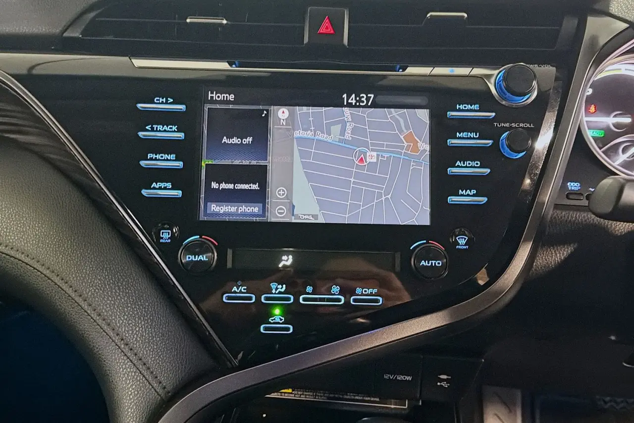 2020 Toyota Camry Gallery Image 15