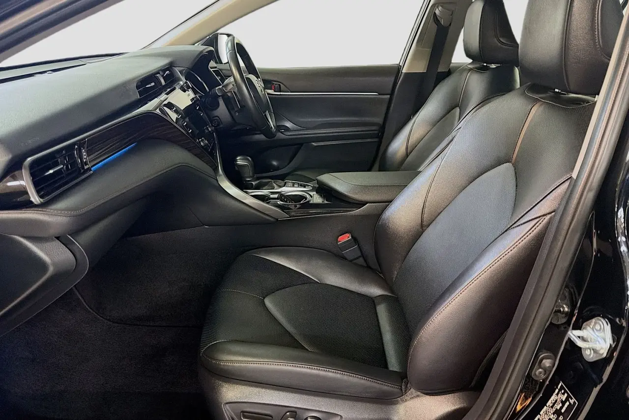 2020 Toyota Camry Gallery Image 25