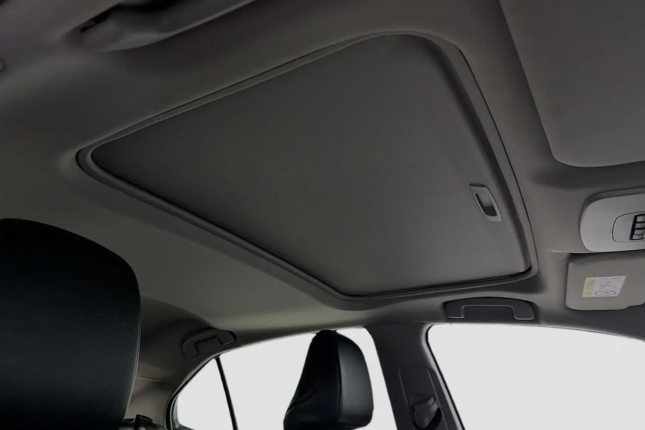 2020 Toyota Camry Gallery Image 12