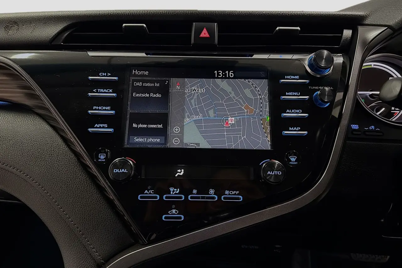 2020 Toyota Camry Gallery Image 15