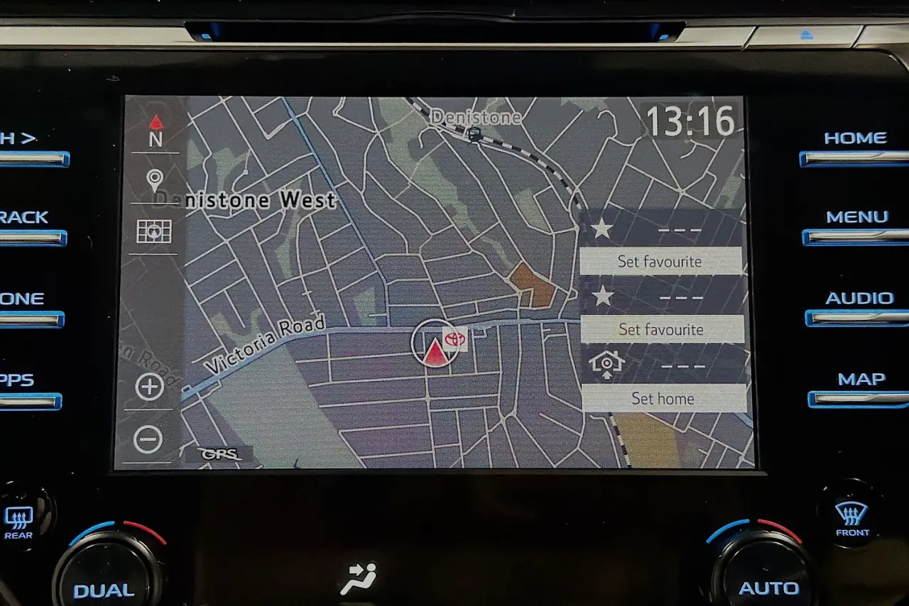 2020 Toyota Camry Gallery Image 17